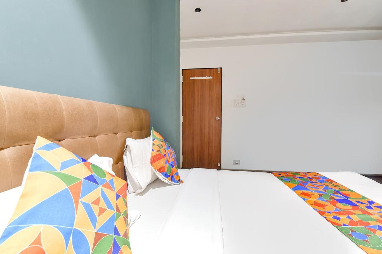 Fabhotel Nidhivan, Udhna Junction Súrat Exteriér fotografie
